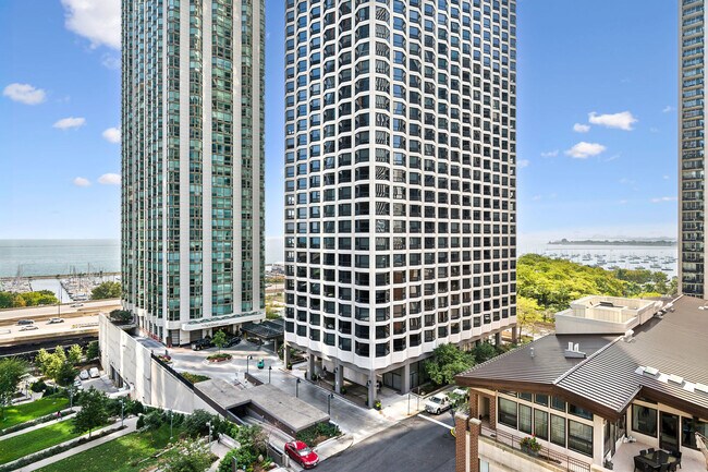 Building Photo - 201 N Westshore Dr