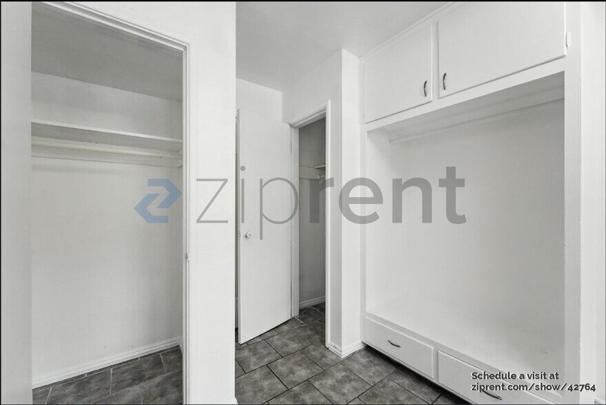 Building Photo - 139 W 18th St