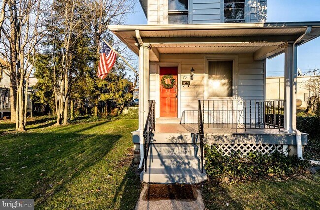 Primary Photo - 23 West Ave