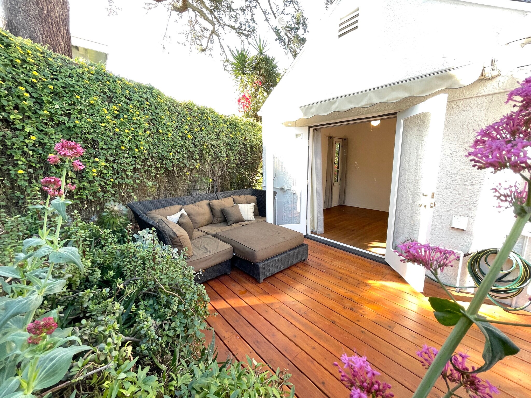 Building Photo - 2437 Arthur St