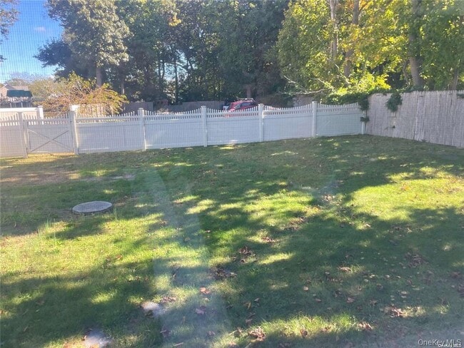 Building Photo - 217 Greeley Ave