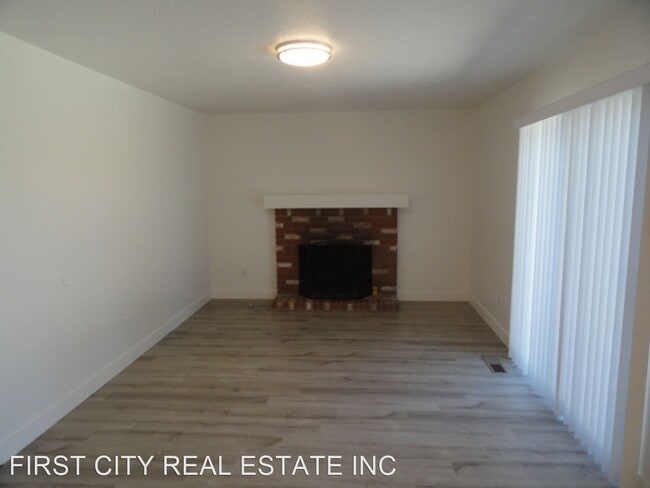 Building Photo - 3 br, 2 bath House - 129 Redondo Court