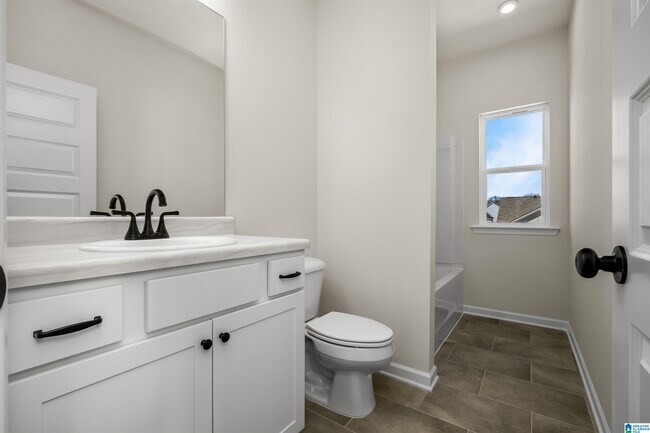 Building Photo - 608 Pine Valley Trl