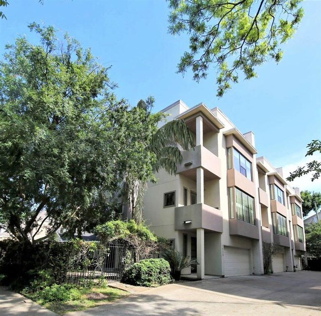 Primary Photo - 1415 Bonnie Brae St