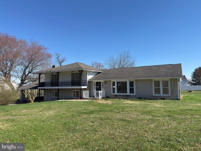 Building Photo - 10421 Tidewater Trail