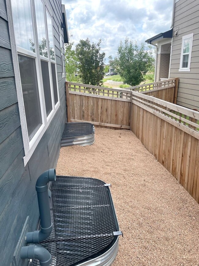 Building Photo - Beautiful 4bd 3.5 bath townhome for rent