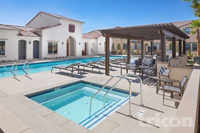 Building Photo - 24935 Vermijo Ct