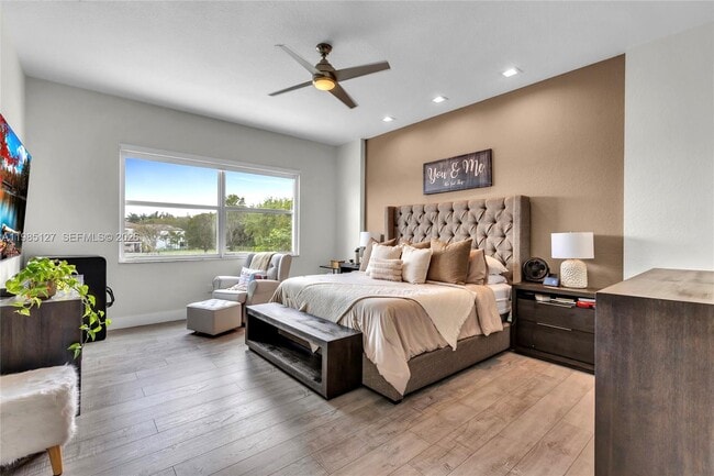 Building Photo - 4904 SW 166th Ave