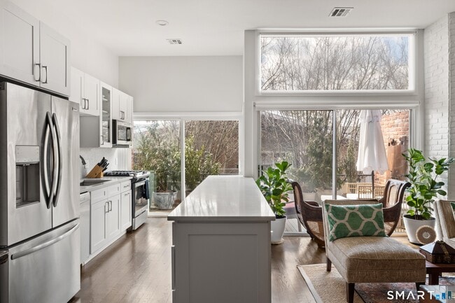 Building Photo - 64 Southport Woods Drive