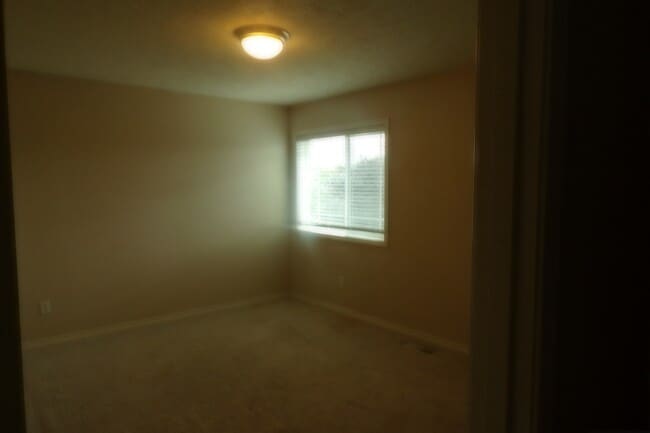 Building Photo - 15311 SE Bybee Dr