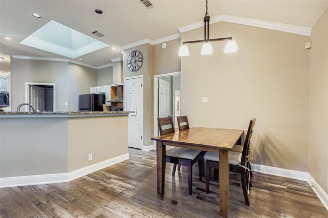 Building Photo - 1809 Edelweiss Dr