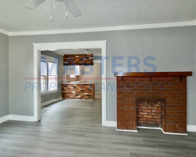 Primary Photo - 1702 Hurd St