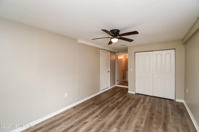 Building Photo - 4733 Irvington Ave