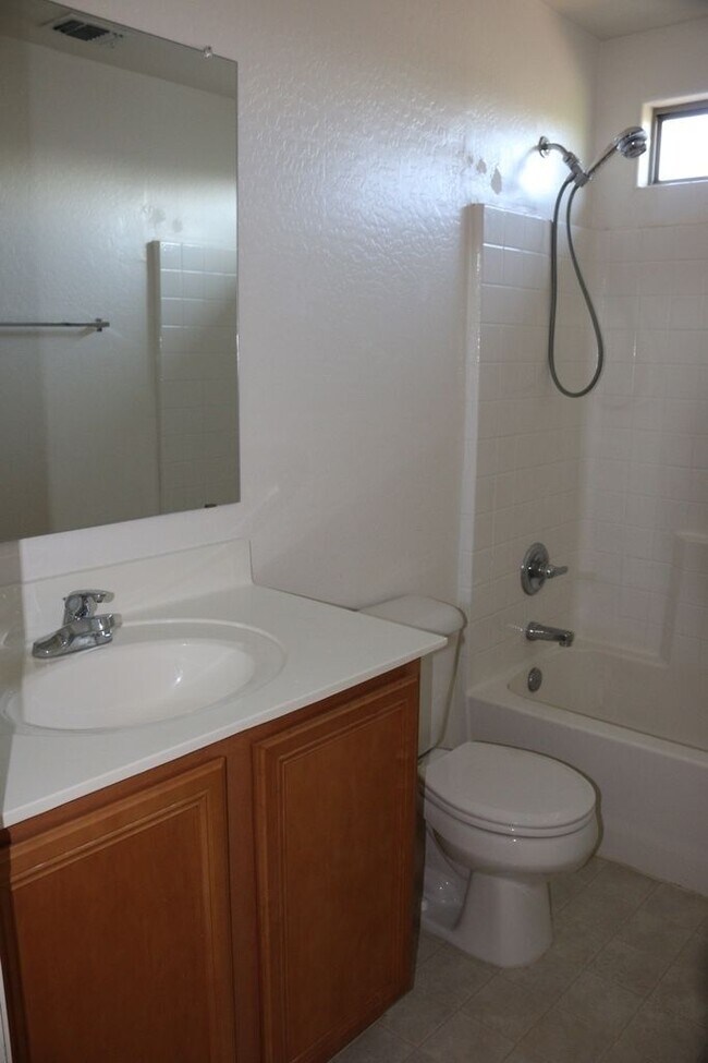 Building Photo - 11292 N 161st Dr