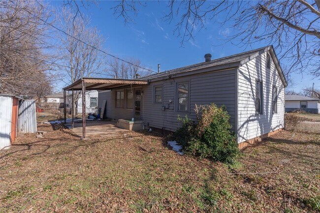 Building Photo - 2333 Eagle Dr