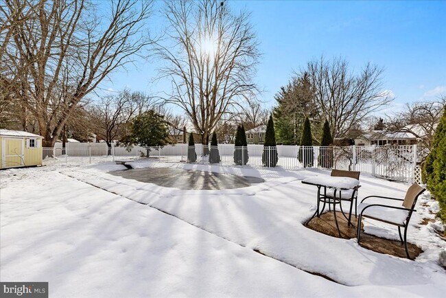 Building Photo - 27 Cartwright Dr