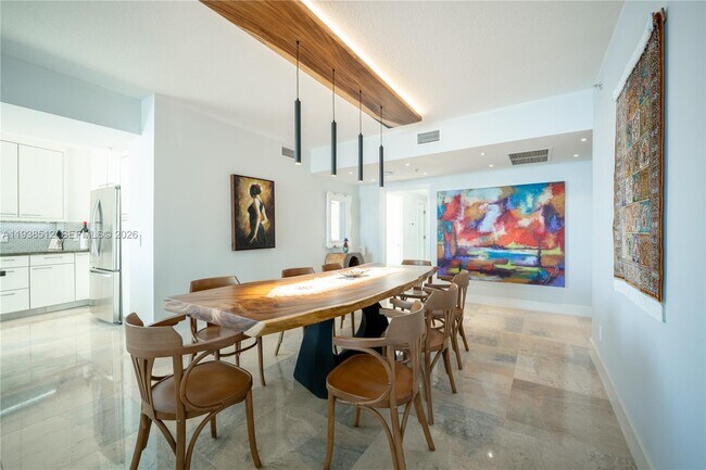 Building Photo - 335 S Biscayne Blvd