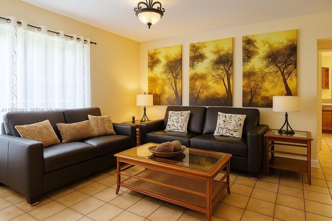 Building Photo - 504 SW 10th St