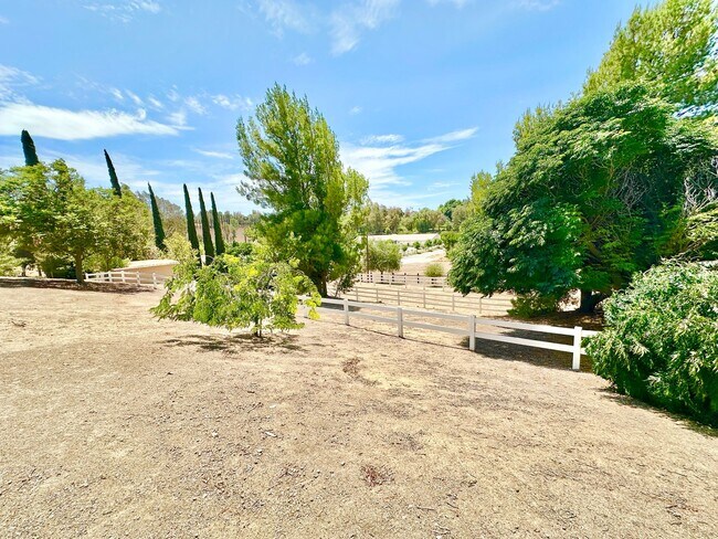 Building Photo - 31340 Aussie Ln
