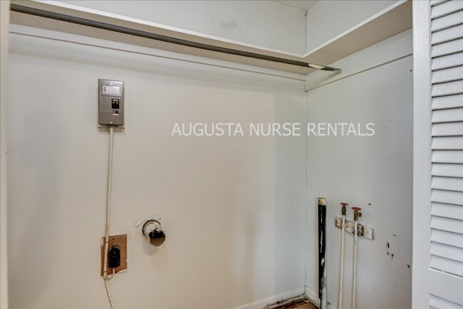 Building Photo - 2136 McDowell St