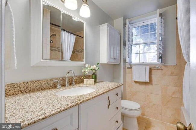 Building Photo - 4224 32nd St S