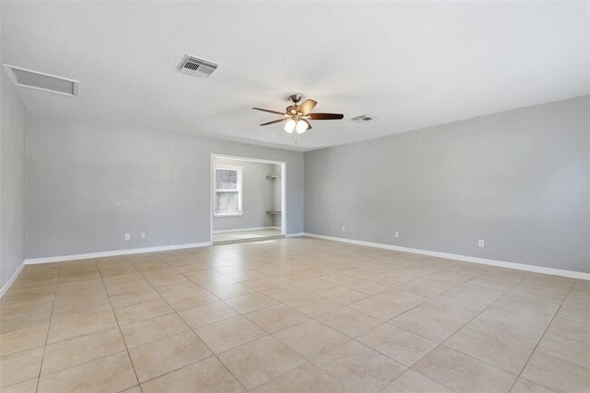 Building Photo - 1103 Floradale Dr