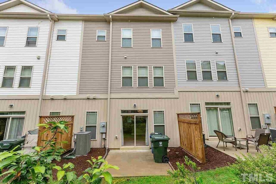 Building Photo - 3826 Amelia Park Dr