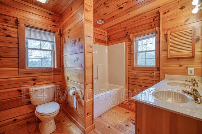 Building Photo - 336 Dancing Water Dr