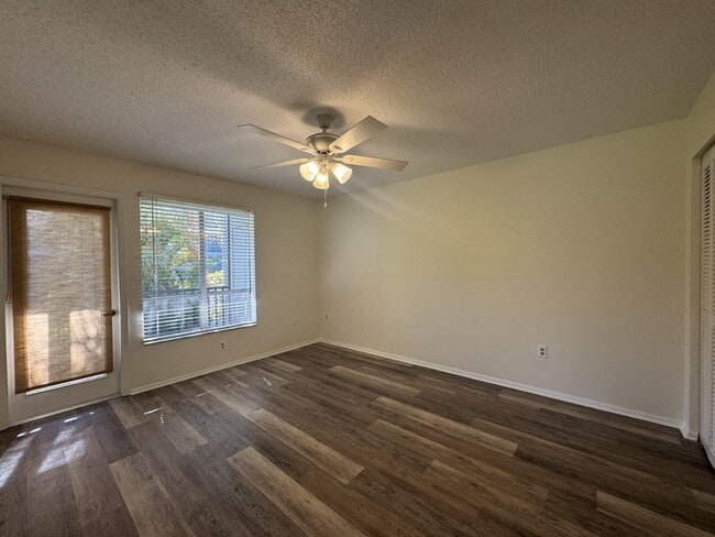 Building Photo - 259 Fenwick Dr