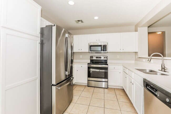 Building Photo - 2377 E San Manuel Rd