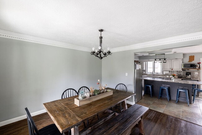 Building Photo - 12578 Royce Ct
