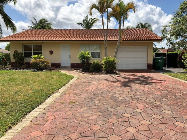 Building Photo - 7305 NW 95th Way