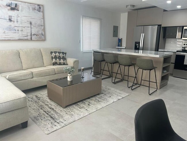 Building Photo - 217 SW 15th St