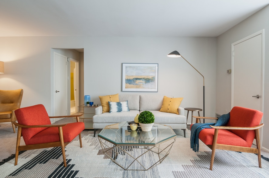 Primary Photo - Metropolitan Doylestown