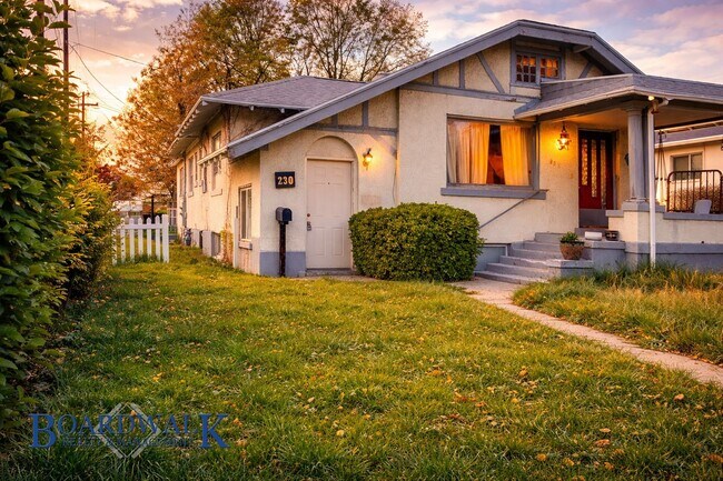 Building Photo - 228/230 S 300 W