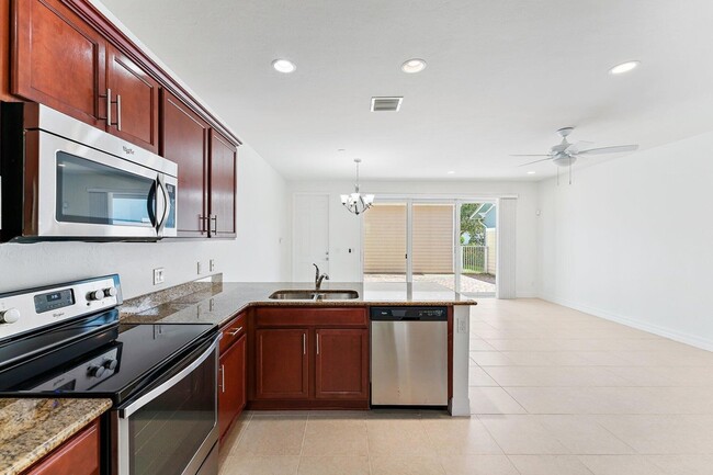 Building Photo - 1130 Sweet Hill Dr