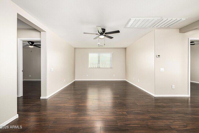 Building Photo - 10809 W Saddlehorn Rd