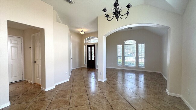 Building Photo - 24926 Ranch Lake Ct