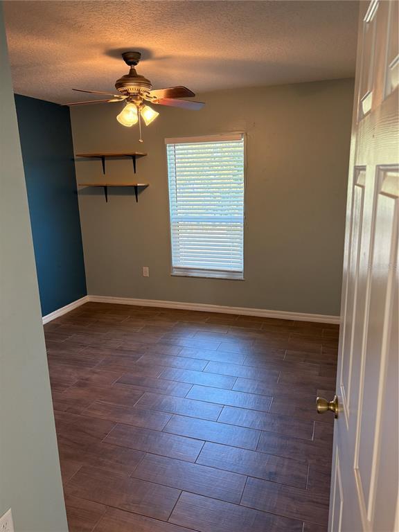 Building Photo - 1326 Hillview Dr