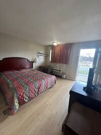 Building Photo - Cozy Studio Apartment/Motel Style in East Nashville....Furnished or Unfurnished. Occupancy limit ...