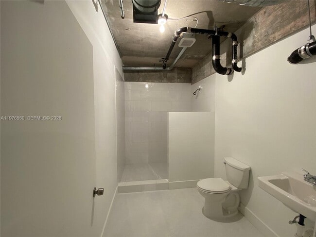 Building Photo - 1749 NE Miami Ct