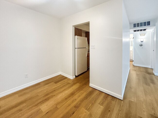 Building Photo - $0 DEPOSIT OPTION!!! CHARMING GARDEN-LEVEL...