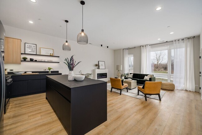 Building Photo - 284 Stonington Dr