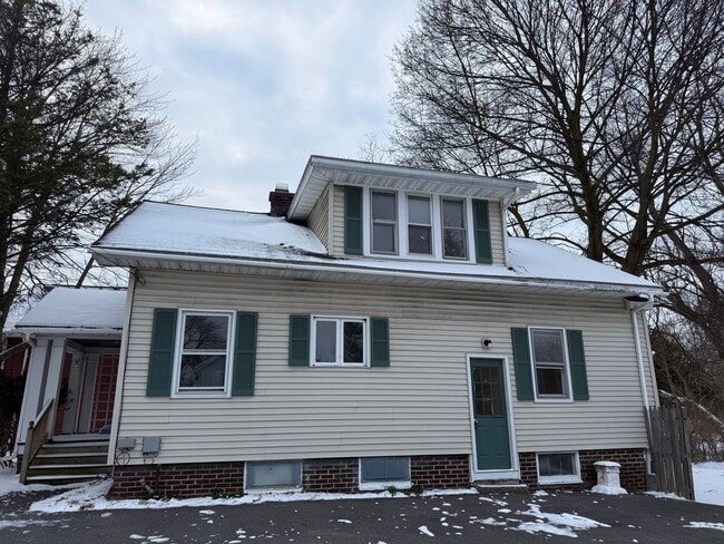 Building Photo - BEAUTIFUL SINGLE FAMILY MOVE-IN READY!!!