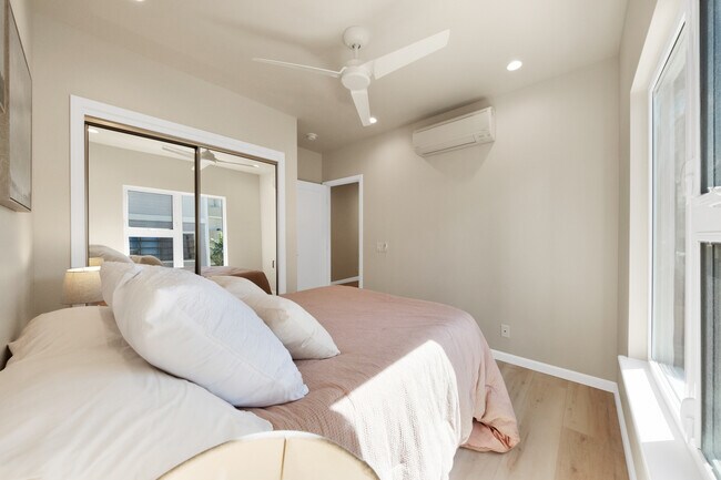 Upstairs Bedroom 1 - 1729 Keeaumoku St