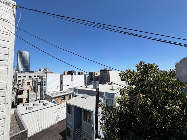 Building Photo - 569-571-571 Minna St