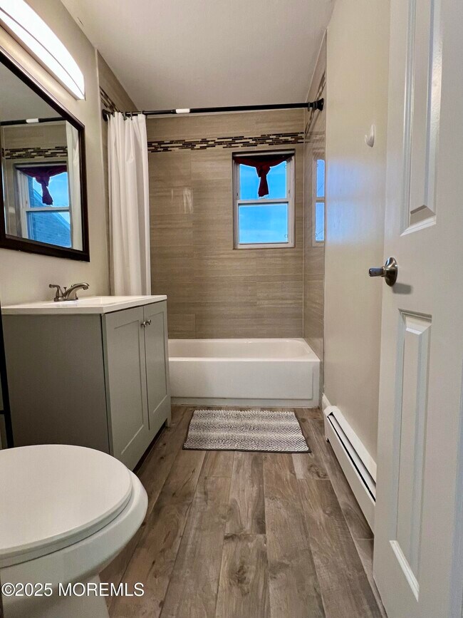 Building Photo - 12 Manchester Ct