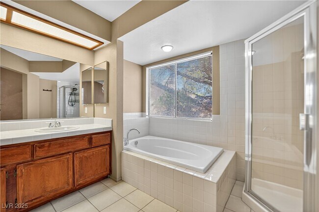 Building Photo - 3241 Ventana Hills Dr