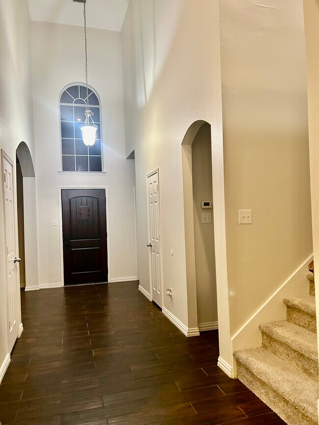 Building Photo - 8012 Wyoming Dr