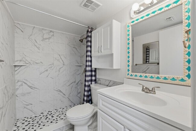 Building Photo - 12760 Indian Rocks Rd